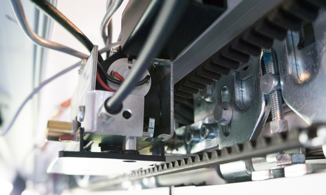 kapunyitó automatika, tolókapu, szárnyas kapu, kapuautomatizálás, elektromos kapu, automata ajtó, fotocellás ajtó, garázskapu, sorompó, kapuszervíz, üvegajtó